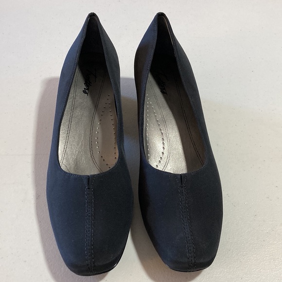 Trotters, Doris micro textile block heel pumps, Size 11N - Picture 1 of 10